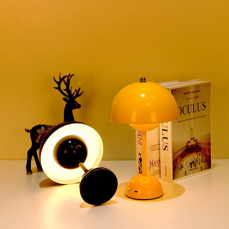 MushroomLight Kabellose Retro Tischlampe